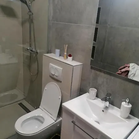 4 Apartmens Private Pool 20people Max *