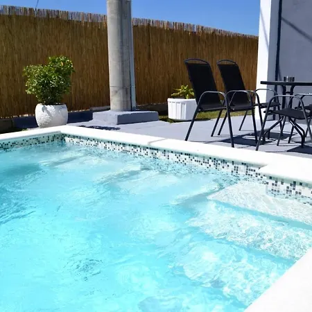 Διαμέρισμα 4 Apartmens Private Pool 20people Max Σολίν