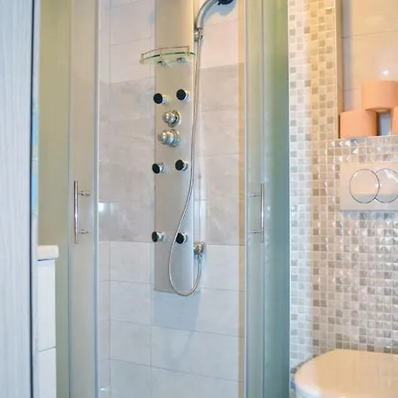 Appartement 4 Apartmens Private Pool 20people Max Solin