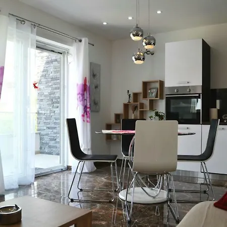 Appartement 4 Apartmens Private Pool 20people Max