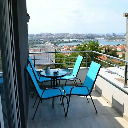 4 Apartmens Private Pool 20people Max *