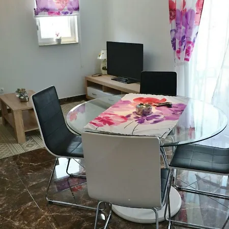 4 Apartmens Private Pool 20people Max Solin