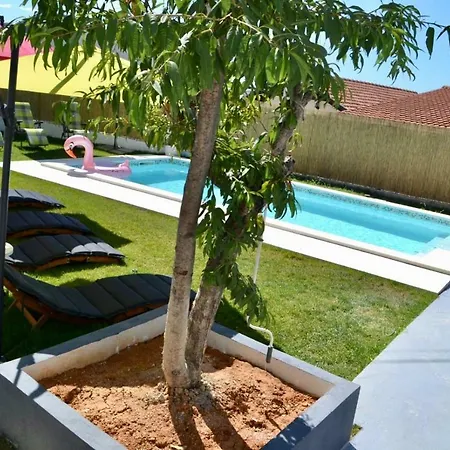 4 Apartmens Private Pool 20people Max Solin